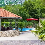 Herrliche Mit Privatpool, Garage, Spielplatz, Gasgrill, Steingrill, Wifi Σπίτι διακοπών