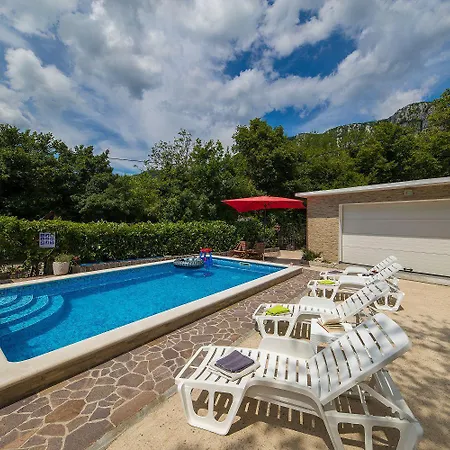 Herrliche Mit Privatpool, Garage, Spielplatz, Gasgrill, Steingrill, Wifi