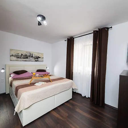 Herrliche Mit Privatpool, Garage, Spielplatz, Gasgrill, Steingrill, Wifi * Grižane