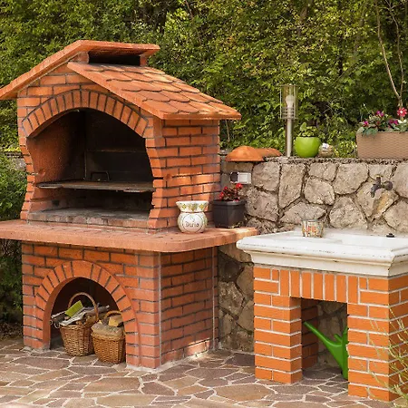 Herrliche Mit Privatpool, Garage, Spielplatz, Gasgrill, Steingrill, Wifi Vakantiehuis