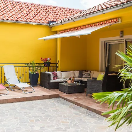 Herrliche Mit Privatpool, Garage, Spielplatz, Gasgrill, Steingrill, Wifi * Grižane