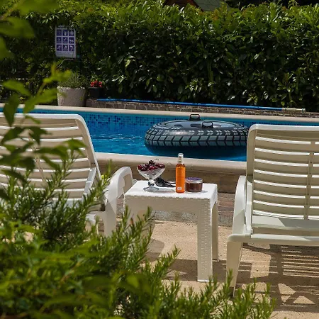Herrliche Mit Privatpool, Garage, Spielplatz, Gasgrill, Steingrill, Wifi *