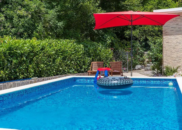 בית נופש Herrliche Mit Privatpool, Garage, Spielplatz, Gasgrill, Steingrill, Wifi *
