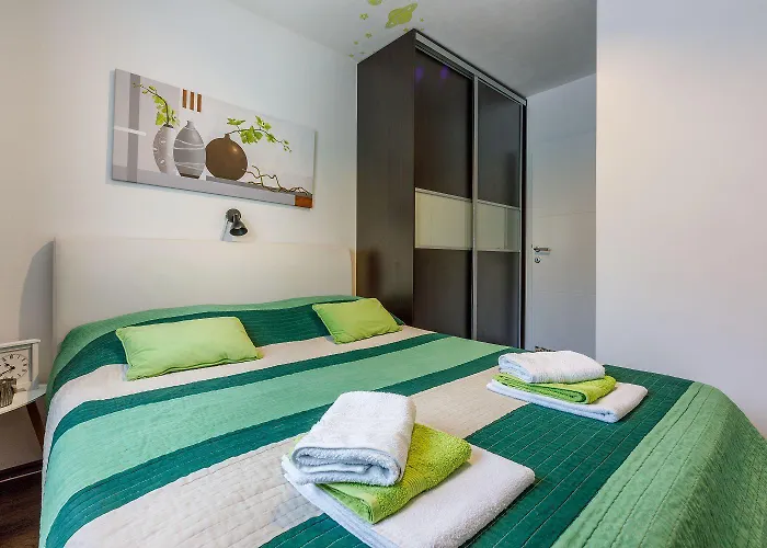 Herrliche Mit Privatpool, Garage, Spielplatz, Gasgrill, Steingrill, Wifi *