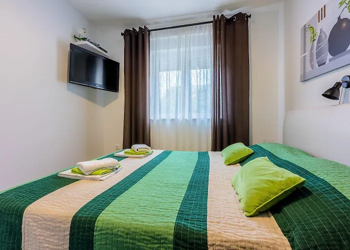 Herrliche Mit Privatpool, Garage, Spielplatz, Gasgrill, Steingrill, Wifi Grižane
