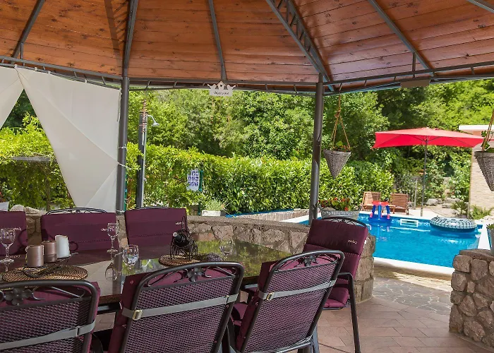 Herrliche Mit Privatpool, Garage, Spielplatz, Gasgrill, Steingrill, Wifi * Grižane