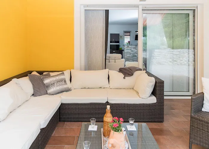 Herrliche Mit Privatpool, Garage, Spielplatz, Gasgrill, Steingrill, Wifi * Grižane