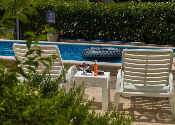 Herrliche Mit Privatpool, Garage, Spielplatz, Gasgrill, Steingrill, Wifi *
