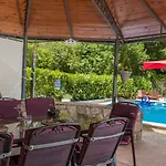 Herrliche Mit Privatpool, Garage, Spielplatz, Gasgrill, Steingrill, Wifi * Grižane