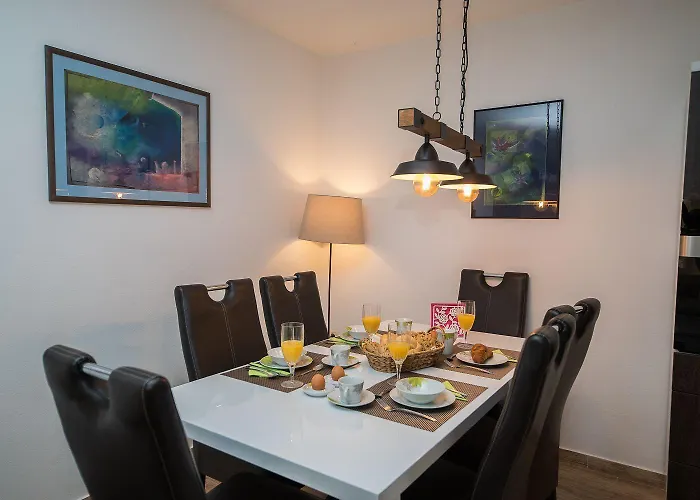 Herrliche Mit Privatpool, Garage, Spielplatz, Gasgrill, Steingrill, Wifi Holiday home Grizane-Belgrad
